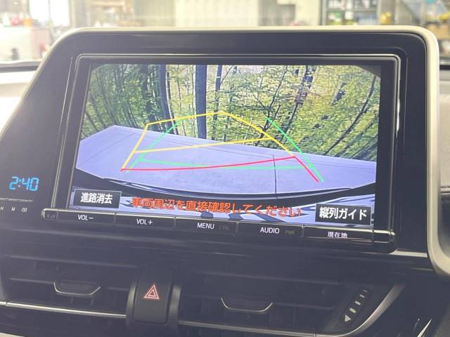 【バックカメラ】駐車時に後方がリアルタイム映像で確認できます。大型商業施設や立体駐車場での駐車時や、夜間のバック時に大活躍！運転スキルに関わらず、今や必須となった装備のひとつです！