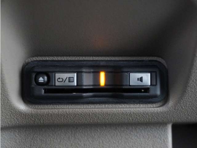 今や必需品の◆ETC車載器　装備車◆　有料道路を利用する際にスムースに通過でき、わずらわしい料金支払いから開放されます！