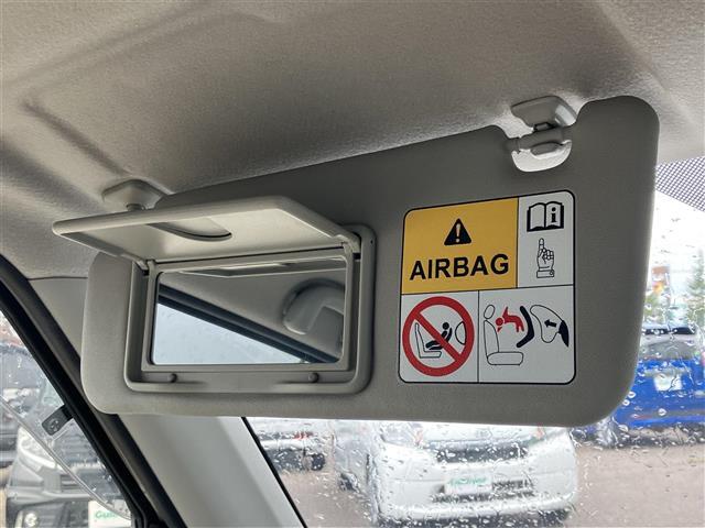 納車前に内外装のクリーニングをいたします。各種コーティング（別途有料）もご用意しておりますので、是非ご相談ください。