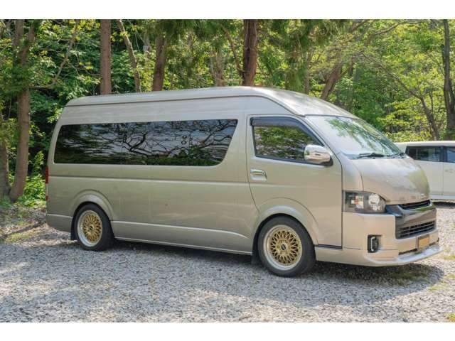 車両右側の状態をご確認ください。