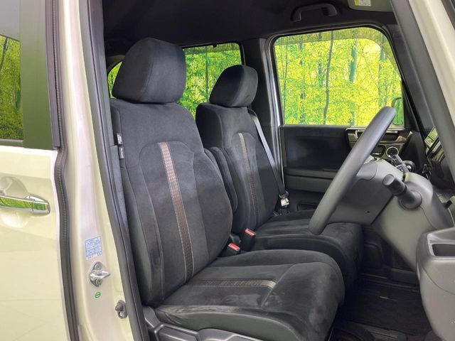 運転席シート廻りは使用感も少なく、良好な状態となっています。丁寧に使われていたことがよくわかりますね。