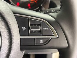 【アダプティブクルーズコントロール】高速道路での長距離走行が楽に！！自動で速度を保つクルーズコントロールが、衝突軽減システムと連携し、前方の車両を感知して車間を保つように速度調節してくれます！！