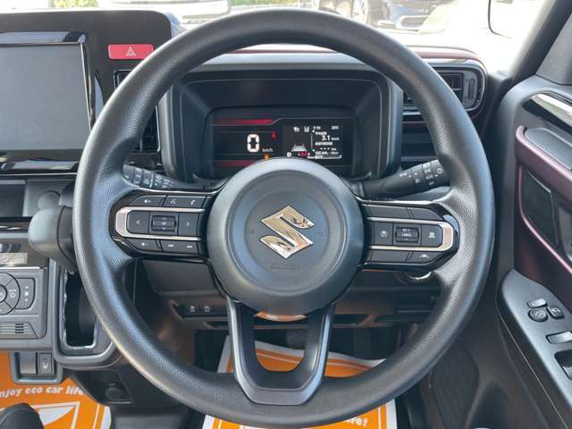 擦れもなく、非常にきれいな状態のハンドルです。気持ちよく運転できますね。