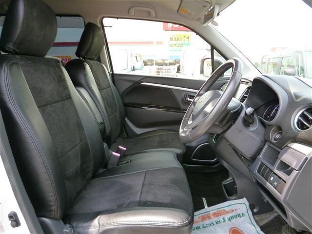 ルームクリーニング済みでとても綺麗な室内です♪レザーシートカバー！禁煙車です！