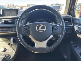 車両販売と整備・保証・クリーニングなどのサービスを自由にお選び頂けます。サービスは必要な分だけお選び下さい。