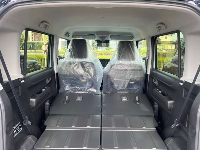 ☆お車についた傷やヘコミ、事故の修理もハヤシにお任せください。自社鈑金工場で修理ができますの安心です☆