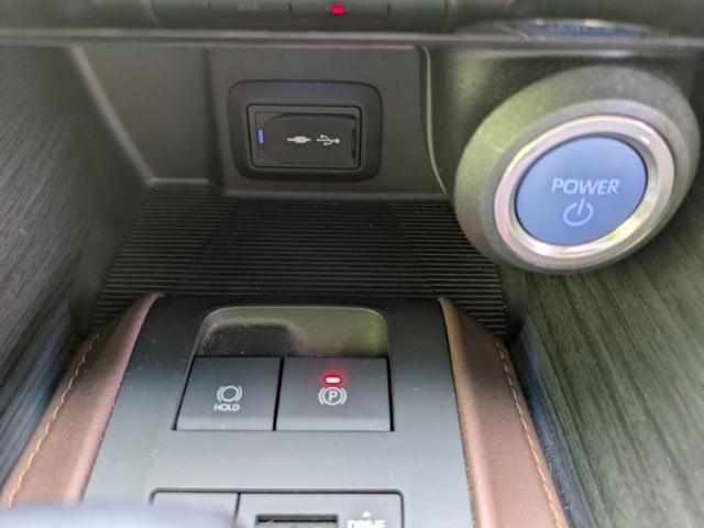 こちらのお車はいかがでしょうか？少しでも気になっていただけましたら是非お問い合わせください！さらにお車の詳細をお送りいたします！