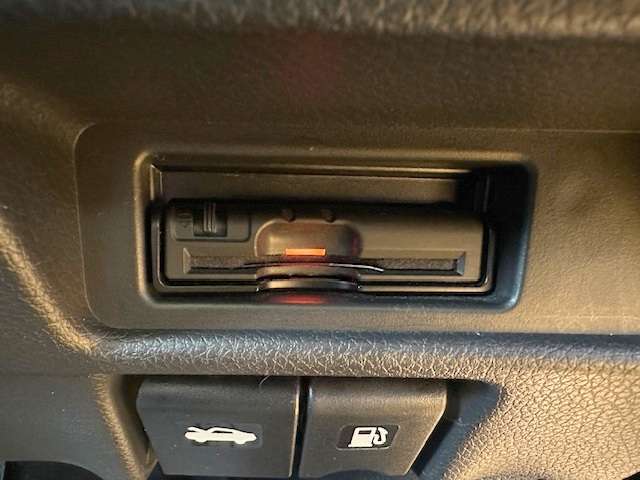 ビルトインETC付き！高速道路での移動に便利ですね！どうせ買うなら付いていた方が良い、需要の高い装備です！