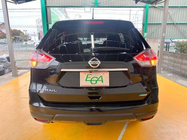 ご希望のお客様には、納車時までに細かなキズやヘコミなどを当社工場にて修復後お渡しする事も可能ですので、お気軽にスタッフまでご相談ください！（別途費用）