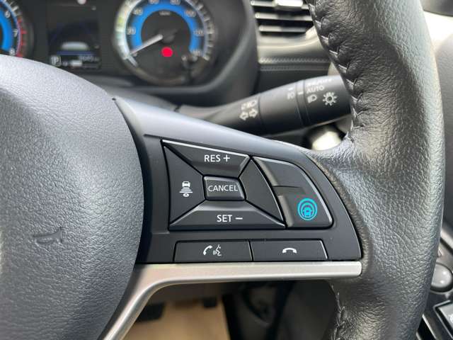 ☆　【プロパイロット】　先進の運転支援システム『プロパイロット』搭載　高速道路でのハンドル・アクセル操作をアシストしてくれます　☆