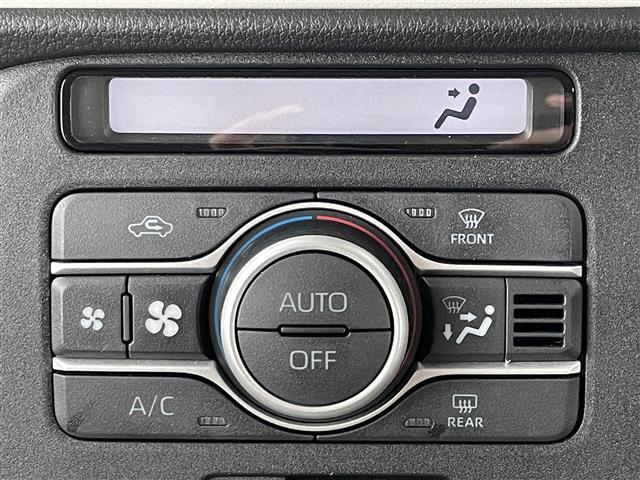 【運転席操作部】『運転席周辺の装備』の画像になります。快適なドライブを楽しむための機能が装備されています！運転席から触れるので使いやすいです！