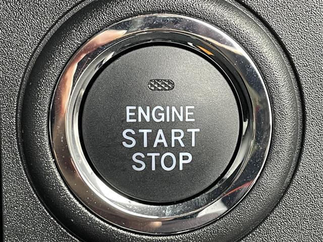 【運転席操作部】『運転席周辺の装備』の画像になります。快適なドライブを楽しむための機能が装備されています！運転席から触れるので使いやすいです！