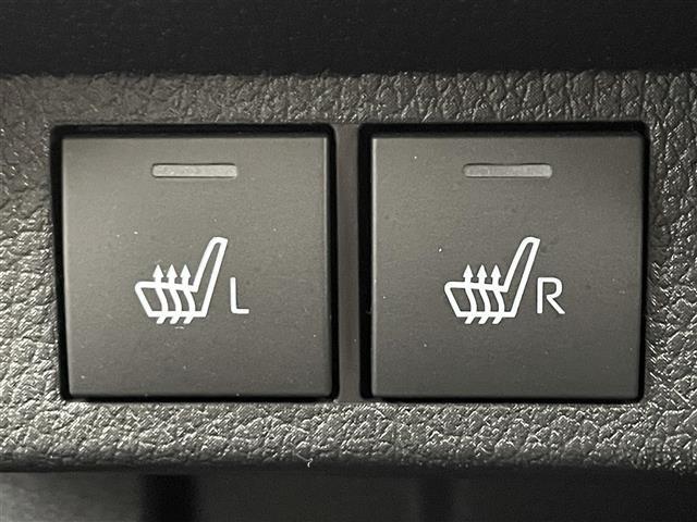 【運転席操作部】『運転席周辺の装備』の画像になります。快適なドライブを楽しむための機能が装備されています！運転席から触れるので使いやすいです！