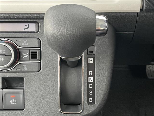 【シフトレバー】『シフトレバー』の画像になります。写真の内容に関してご不明点、ご質問等がございましたらお気軽にガリバー店舗までお問い合わせください。