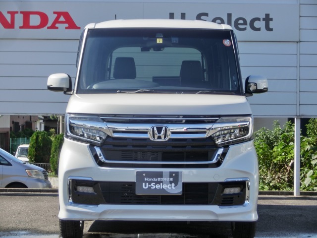 お買い上げいただいたお車は、ご納車前に定期点検を実施いたします。さまざまな基準で、クルマ本体や装備などHondaディーラー専門スタッフが点検・整備まで行うのでご安心下さい。