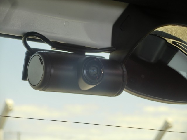 （車両後方のドライブレコーダー）