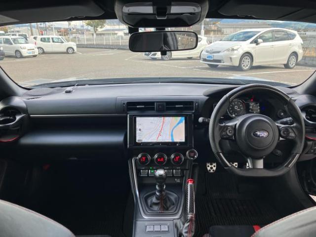 「この車の写真をもっと見たい」「状態が気になる」「この装備はついている？」どんな小さな疑問でもお気軽にお問い合わせください！