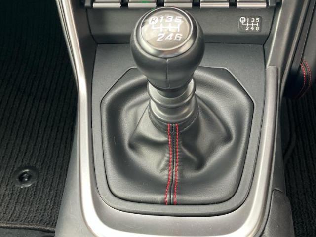 国産車から輸入車まで多様なお客様のニーズのお応えできるように、全国規模で豊富な在庫展開！車のことならWECARSへ！