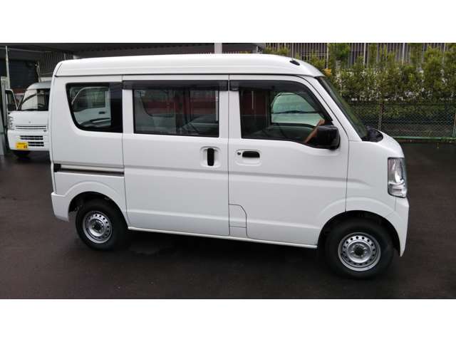 ☆中古車販売はもちろん、ご購入後の総合メンテナンスも藤元自動車工場にお任せ下さい！☆お問い合わせは無料電話0078-6002-510174まで☆