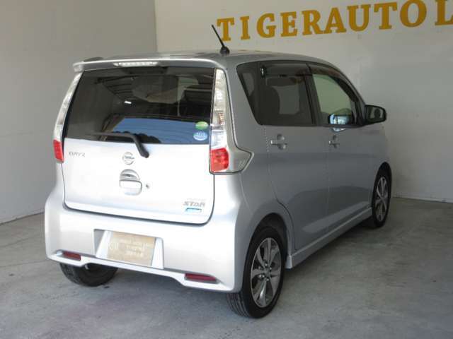 ☆実際にお車を見ているかのようにいろいろな角度から内外装を撮っております☆