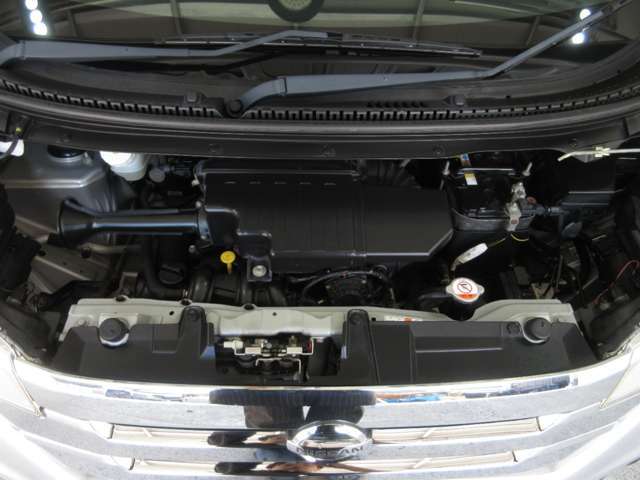 ☆エンジンルームは車のために過剰な清掃はしておりませんので安心です☆