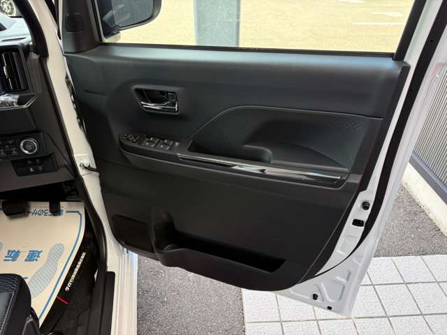 ご納車のお渡し前も当社のメカニックが最善の整備をしますので、ご安心下さい。