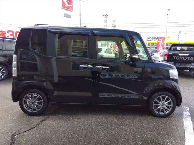 ナビ Bluetooth ビルトインETC フリップダウンモニター ドライブレコーダー バックカメラ 両側パワースライドドア シートヒーター HIDライト オートライト ヒーテッドドアミラー アイドリングストップ 試乗OK 禁煙車