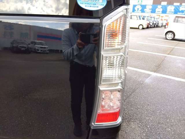 ナビ Bluetooth ビルトインETC フリップダウンモニター ドライブレコーダー バックカメラ 両側パワースライドドア シートヒーター HIDライト オートライト ヒーテッドドアミラー アイドリングストップ 試乗OK 禁煙車