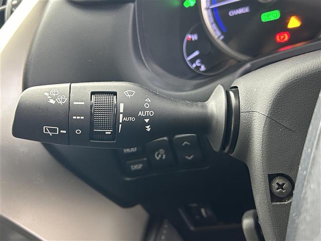 【運転席操作部】快適なドライブを楽しむための機能が装備されています！運転席から触れるので、使いやすいです！除菌プランいれていただくと、さらに清潔で安心していただけます！