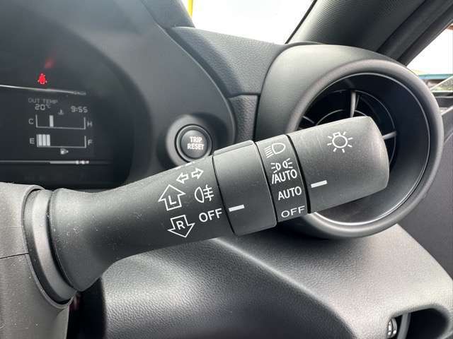 ★5年コーティング（契約時限定）が軽自動車￥39,800円、コンパクトカー￥49,800円、ミニバン￥59,800円で施工出来ます。新車のピッカピカの状態をより長くキープします！