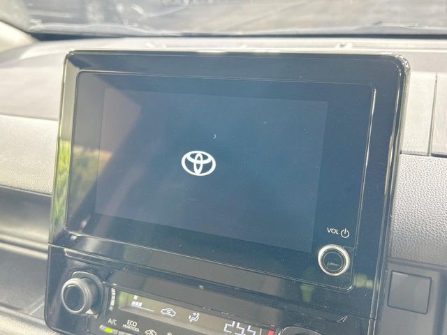 【ディスプレイオーディオ】お持ちのスマートフォンと連携して、ナビやbluetoothでの音楽再生が可能です♪デザインはもちろん操作性も良好！別途ナビ機能の取付けも可能です♪
