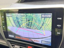 【バックカメラ】駐車時に後方がリアルタイム映像で確認できます。大型商業施設や立体駐車場での駐車時や、夜間のバック時に大活躍！運転スキルに関わらず、今や必須となった装備のひとつです！
