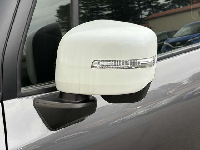 お車のご購入以外にもお車のご売却や任意保険の切替え、相談等も行っておりますので是非お気軽にスタッフへご相談下さいませ！！