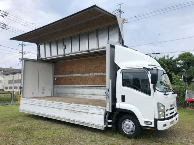 県下最大級のトラック専用工場完備！アフターサービスも安心。レッカー作業も承ります。在庫多数！気になる事がありましたら、お気軽にご相談ください！