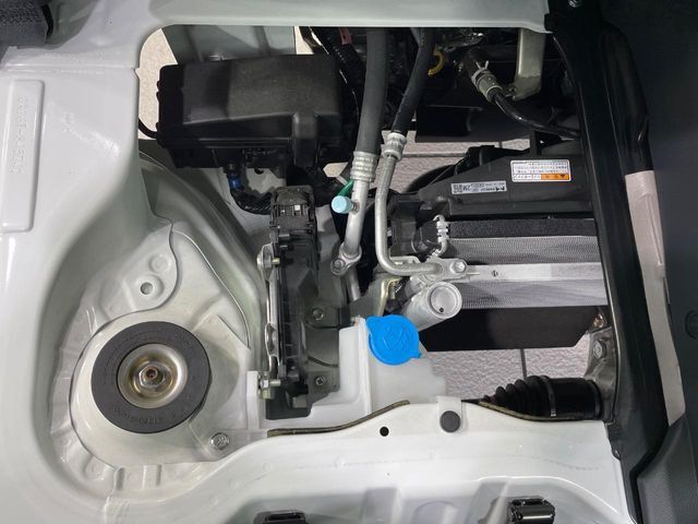 親切・丁寧な専門メカニックスタッフが応対！・車検・点検整備・事故等の修理などアフターサービスも安心。お車のカスタマイズもネクステージのサービススタッフまでご相談ください！