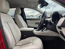 「この車の写真をもっと見たい」「状態が気になる」「この装備はついている？」どんな小さな疑問でもお気軽にお問い合わせください！