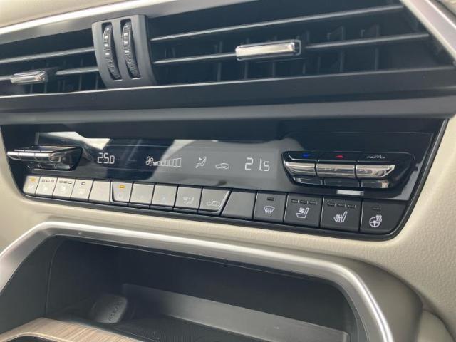 国産車から輸入車まで多様なお客様のニーズのお応えできるように、全国規模で豊富な在庫展開！車のことならWECARSへ！