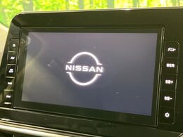 【メーカー純正9型ナビ】インテリアに溶け込むスタイリッシュな「専用設計」メーカーナビを装備♪視認性や操作性など基本性能にも優れ、より上質なカーライフをお楽しみいただけます。