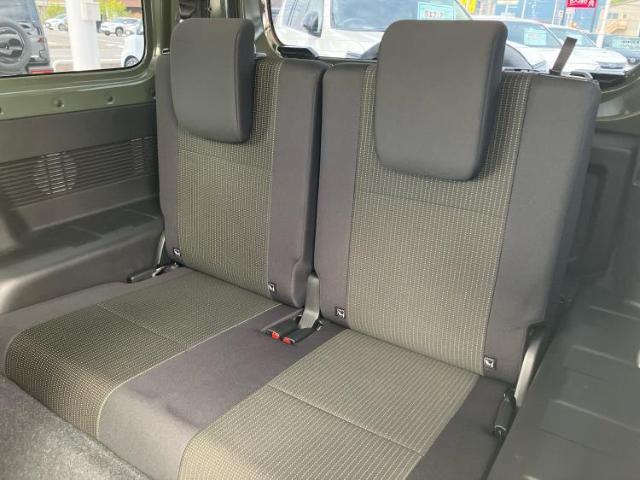 WECARSでは各商談席に大型モニターをご用意しております！見やすい大画面でゆったりと全国の在庫をご覧いただけます！是非ご来店お待ちしております！