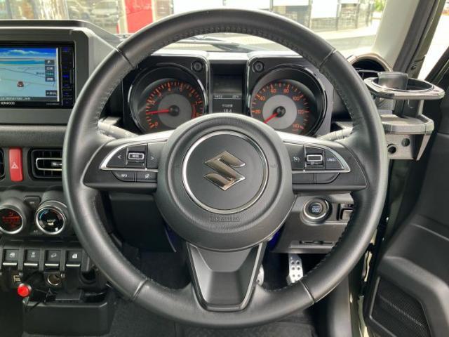 WECARSの展示場では実際に見て、触ってお車をお選びいただけます！知識の豊富な営業スタッフが様々なカーライフをご提案いたします！