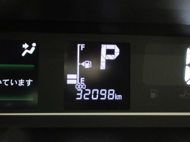 たとえばダイハツのお店にある、たくさんのスマアシ搭載車は、正常に作動する事をしっかり確認します。
