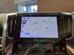 純正マルチナビゲーション搭載。DVD、Bluetoothお楽しみいただけます。