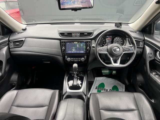 シックでスポーティな内装です。