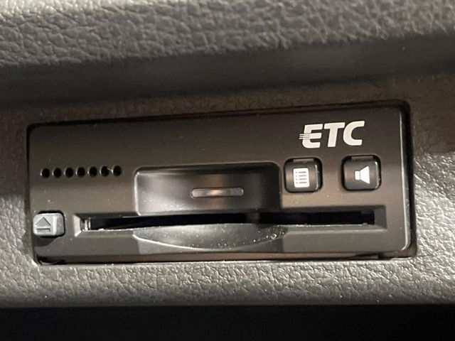 【ETC】高速道路の料金所をストレスなく通過！話題のスポットやサービスエリアに多い「スマートIC」利用時は必須のアイテムです。当店でセットアップを実施、ご納車当日からすぐにご利用いただけます！