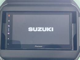 【ディスプレイオーディオ】お持ちのスマホやMP3プレイヤーとの無線接続で音楽再生が可能！コードで繋ぐわずらわしさも無く、手軽にお気に入りの音楽を楽しめます。