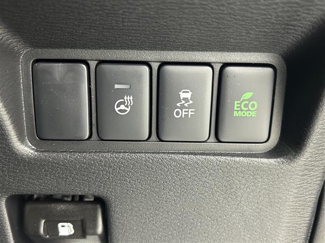 【運転席操作部】快適なドライブを楽しむための機能が装備されています！運転席から触れるので、使いやすいです！除菌プランいれていただくと、さらに清潔で安心していただけます！