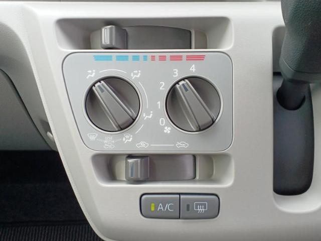 WECARSの店舗にはキッズコーナーがございます！お子様連れのお客様もごゆっくり車選びをお楽しみいただける空間です！