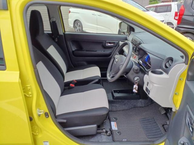 WECARS（ウィーカーズ）は全国250店舗展開！お客様が安心してカーライフをお楽しみいただけるよう社員一同心を込めてサポートいたします。