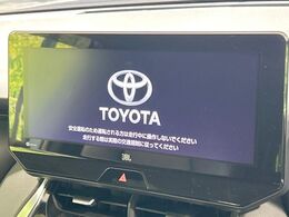 【12.3インチディスプレイオーディオ】スマートフォンと連携が可能な大画面ディスプレイオーディオです。スマートフォンのナビ機能を使用したり、Bluetooth接続で音楽もお楽しみいただけます！