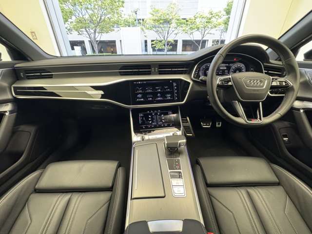 認定中古車低金利をご利用も可能となります、車種、年数、プランにて金利は変動致しますが、ローンシュミレーション作成も可能となりますので、お気軽にお申し付け下さいませ。※フリーダイヤル：0078-6002-980423
